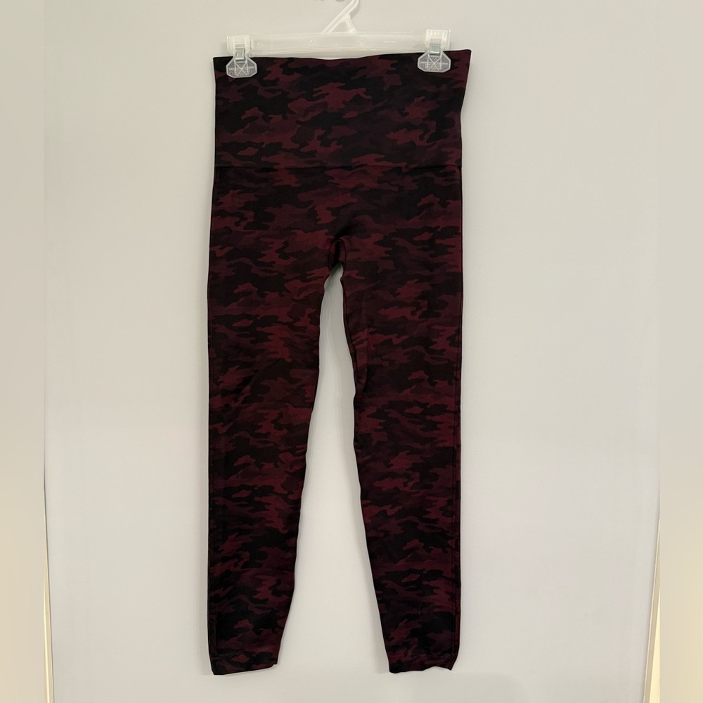 SPANX Red Camo Seamless‎ Leggings